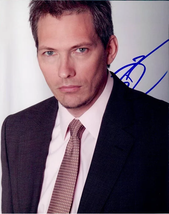 Darren Burrows autograph