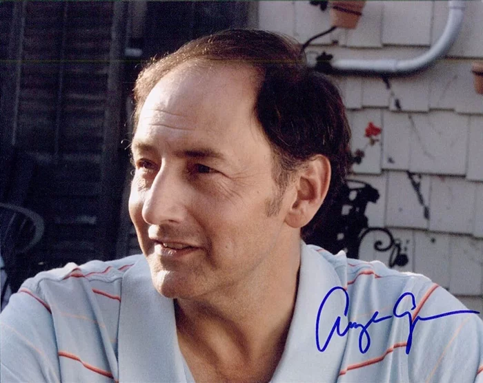 Arye Gross autograph