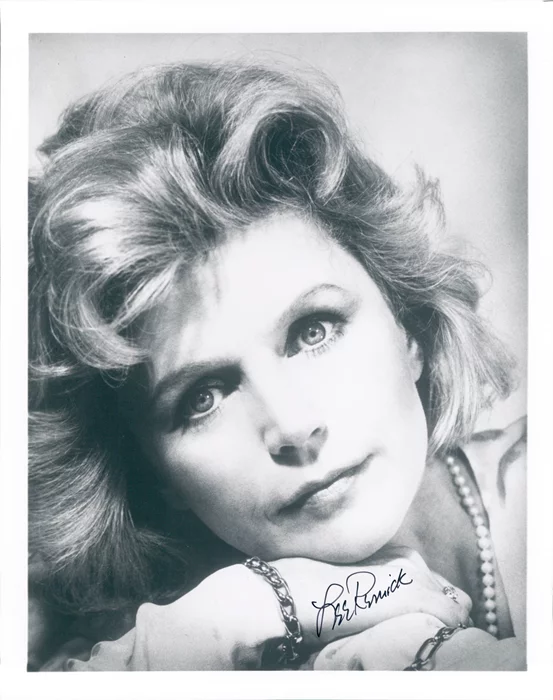 Lee Remick autograph