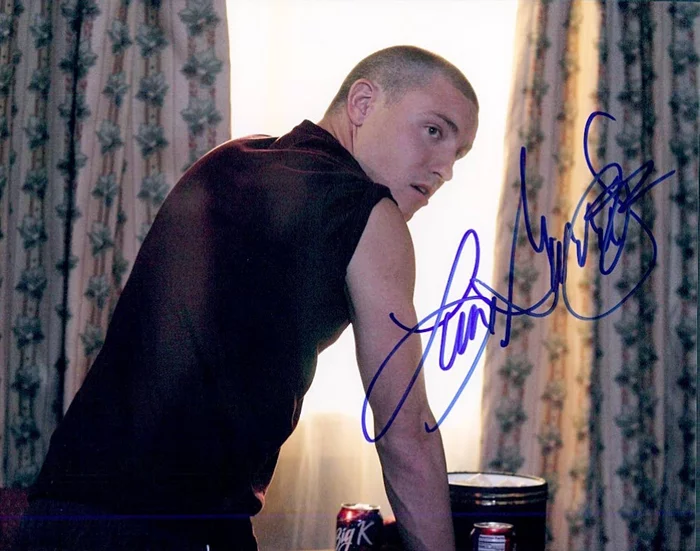 Lane Garrison autograph