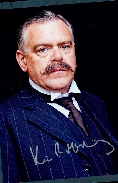 Kevin McNally autograph