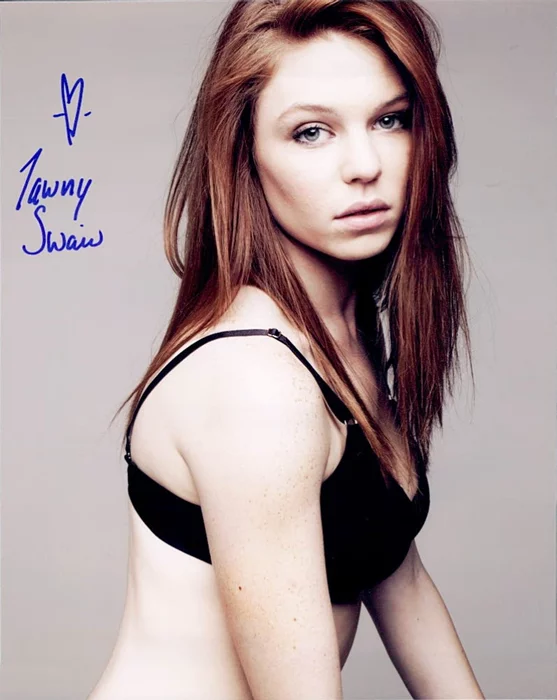 Tawny Swain autograph