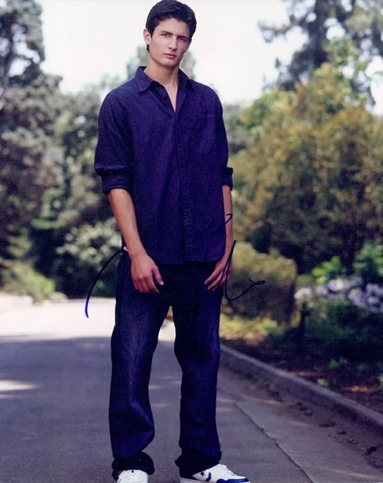 James Lafferty autograph