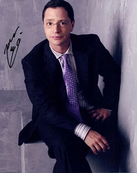 Joshua Malina autograph