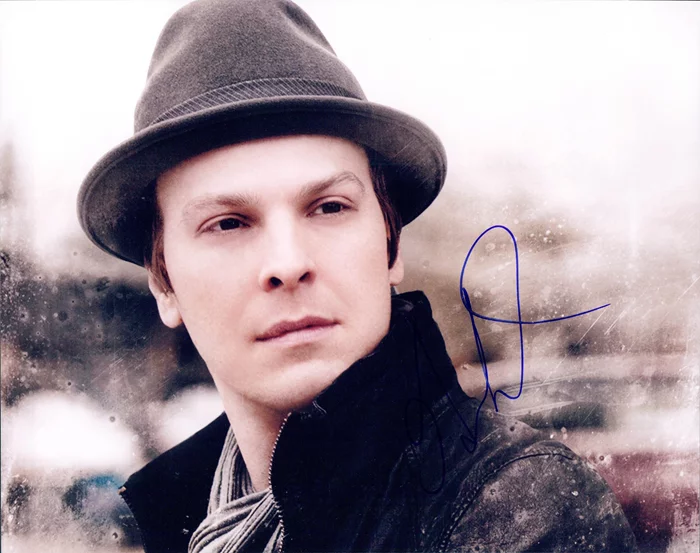 Gavin DeGraw autograph
