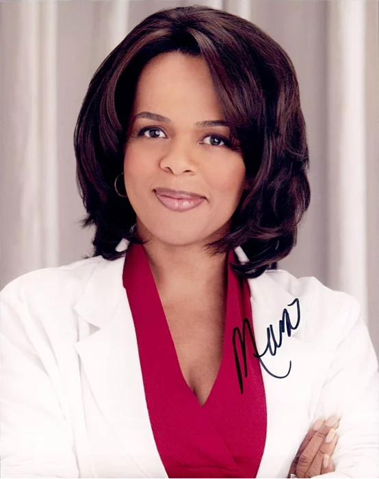Paula Newsome autograph