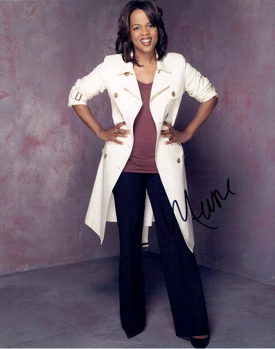 Paula Newsome autograph