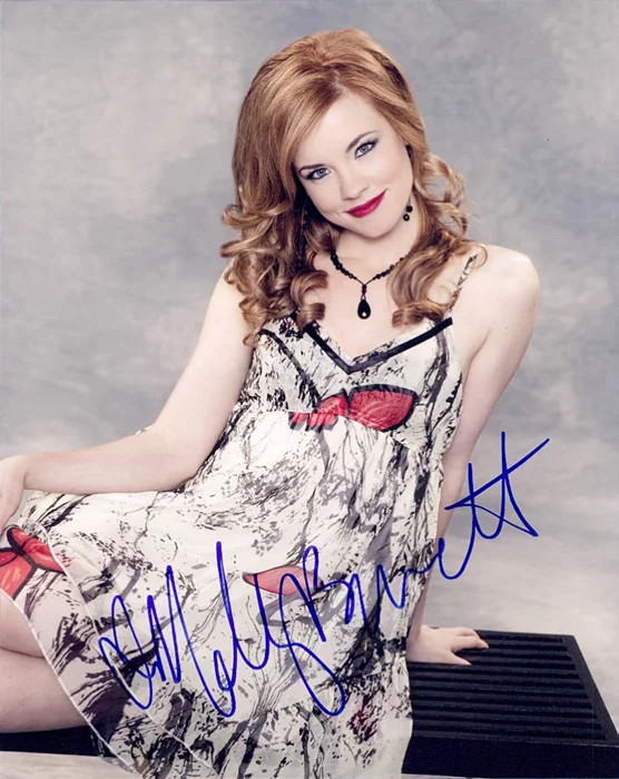 Molly Burnett autograph