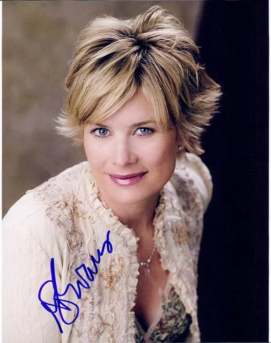 Mary Beth Evans autograph