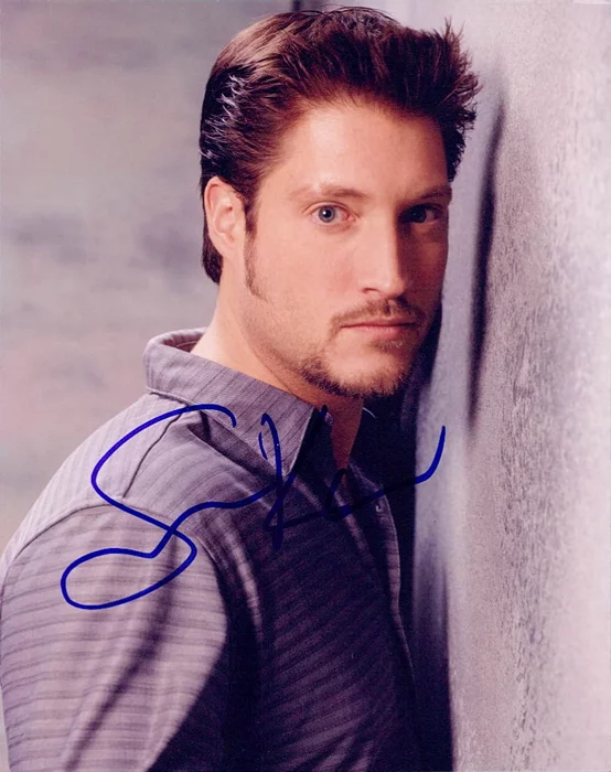 Sean Kanan autograph