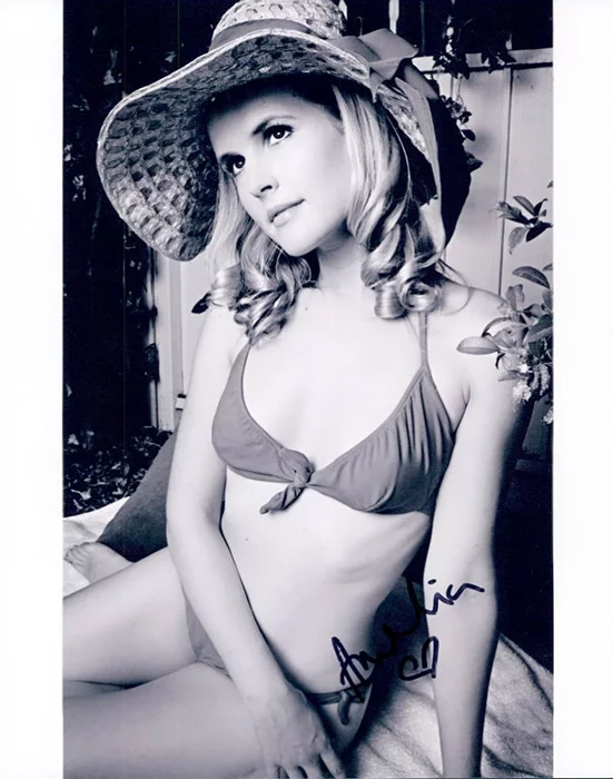 Amelia  Jackson-Gray autograph