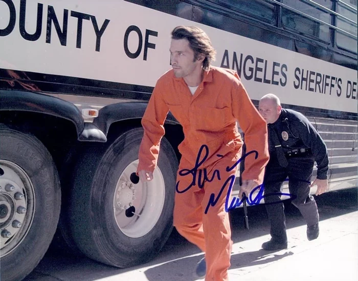 Olivier Martinez autograph