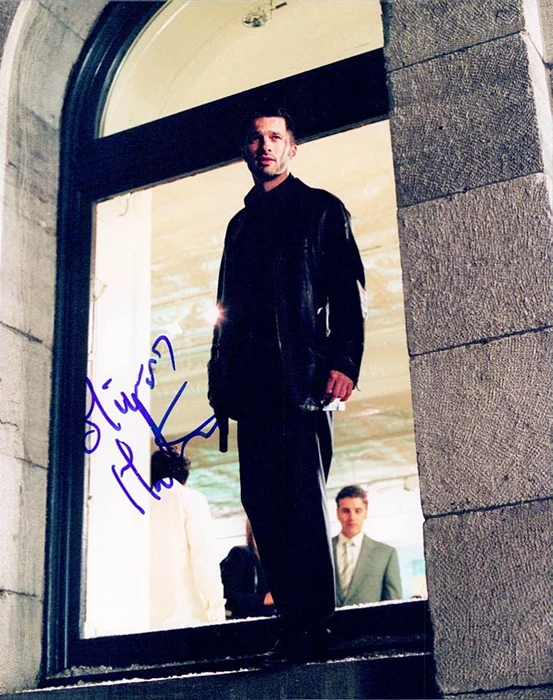 Olivier Martinez autograph