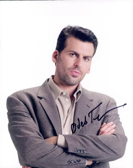 Oded Fehr autograph