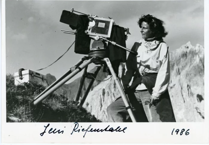 Leni Riefenstahl autograph