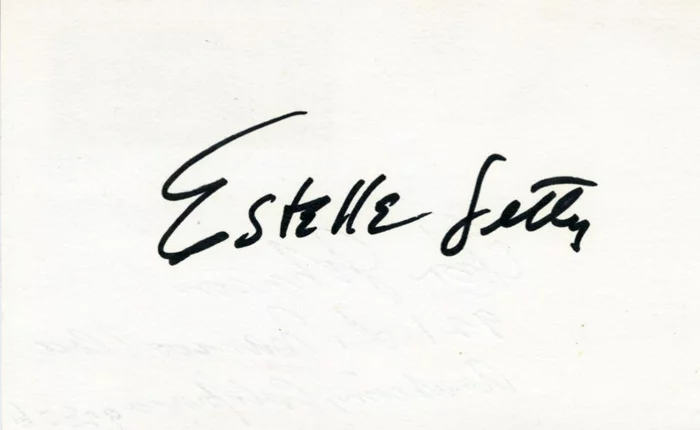 Estelle Getty autograph