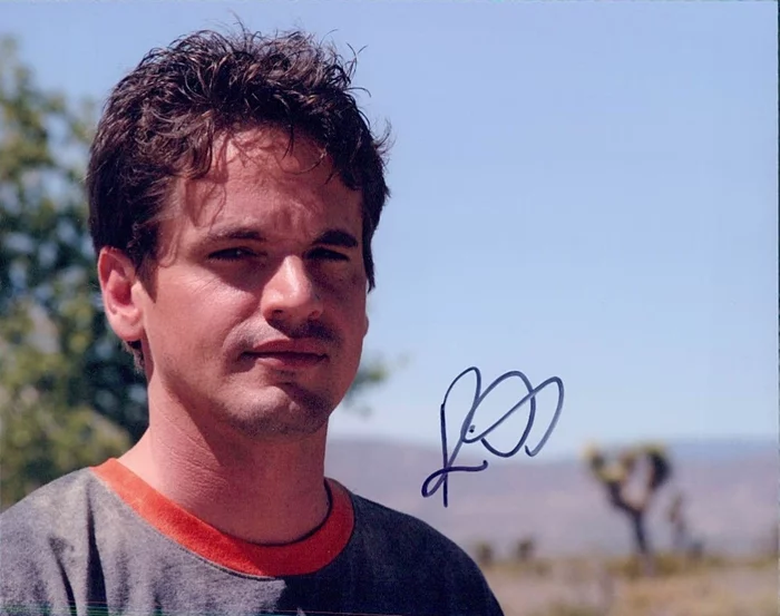 Kevin Downes autograph