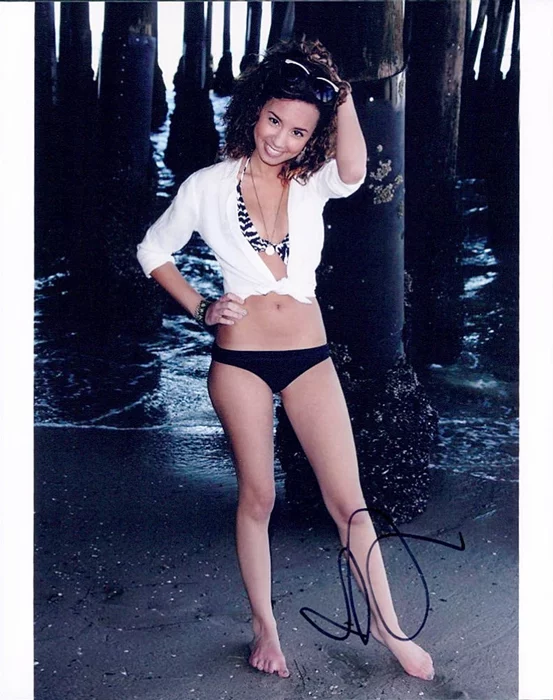 Savannah Jayde autograph