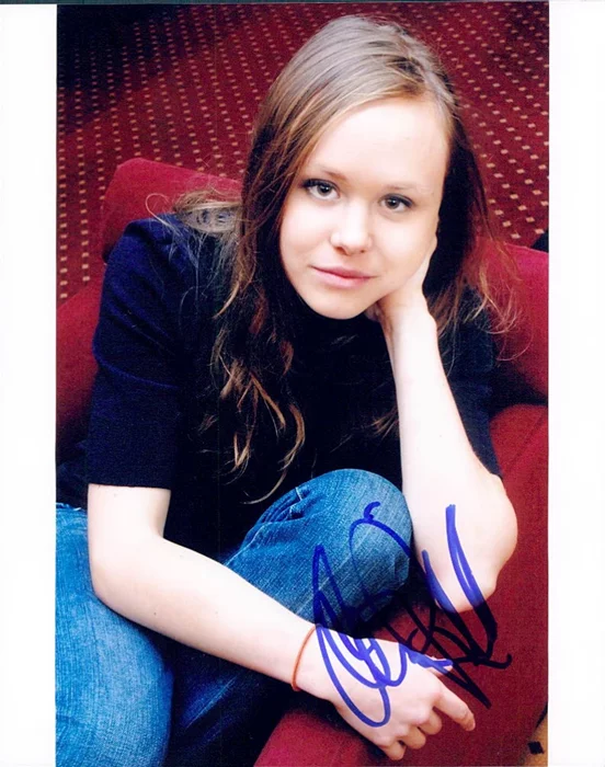 Alison Pill autograph