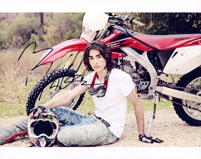 Blake Michael autograph
