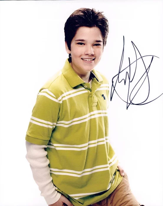 Nathan Kress autograph