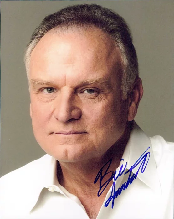Bill Smitrovich autograph
