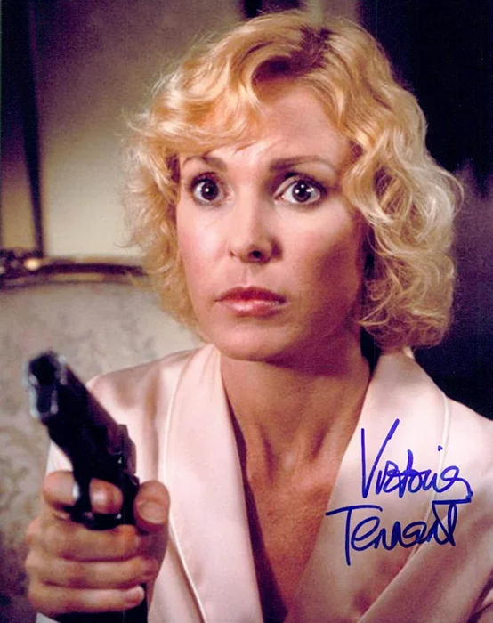 Victoria Tennant autograph