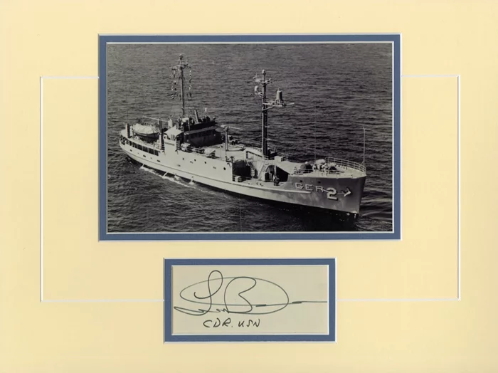 Lloyd Bucher autograph