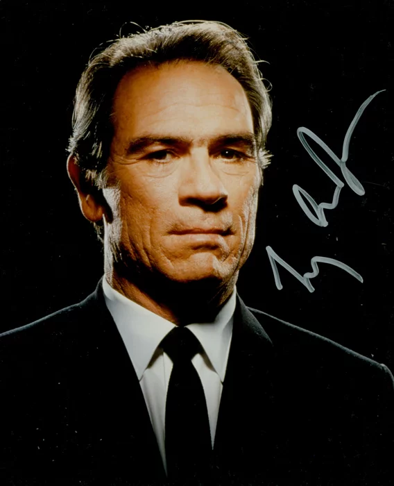 Tommy Lee Jones autograph