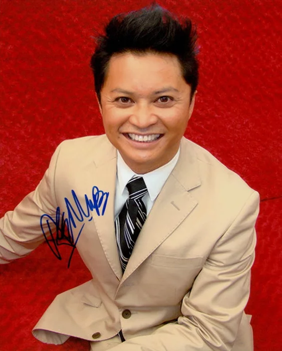 Alec Mapa autograph