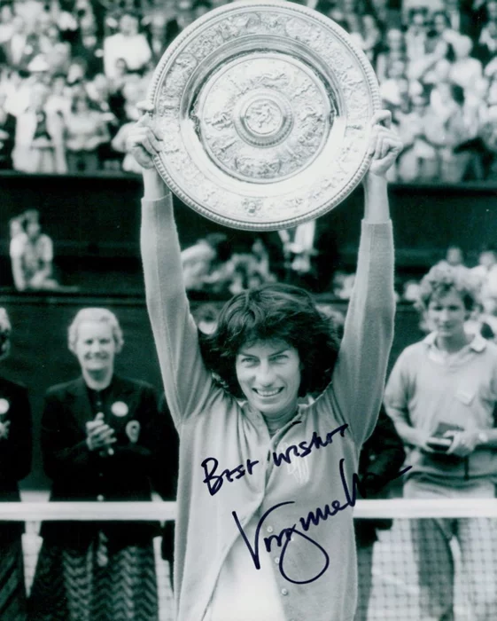 Virginia Wade autograph
