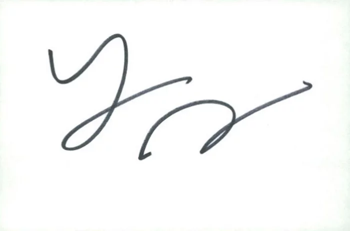 Laura Innes autograph