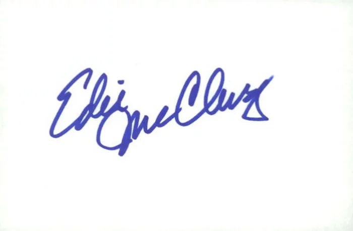 Edie McClurg autograph