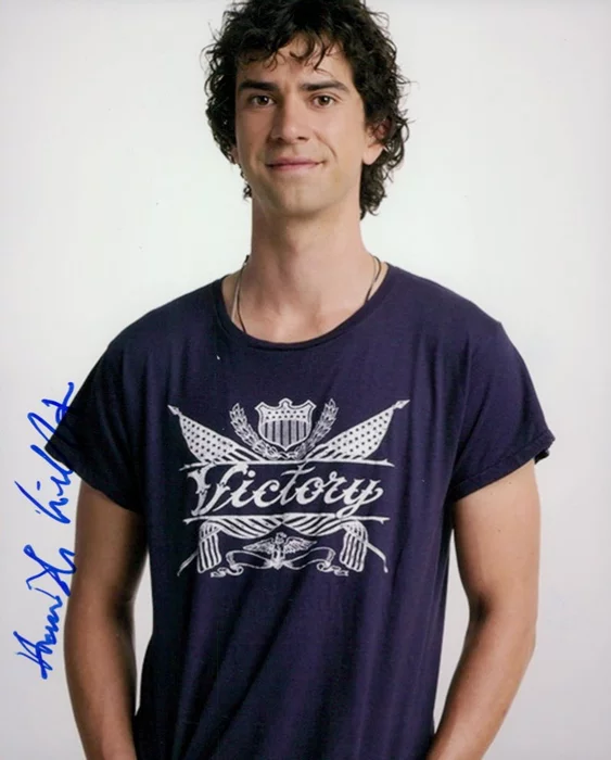 Hamish Linklater autograph