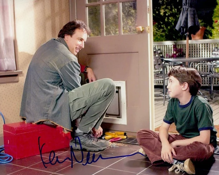 Kevin Nealon autograph