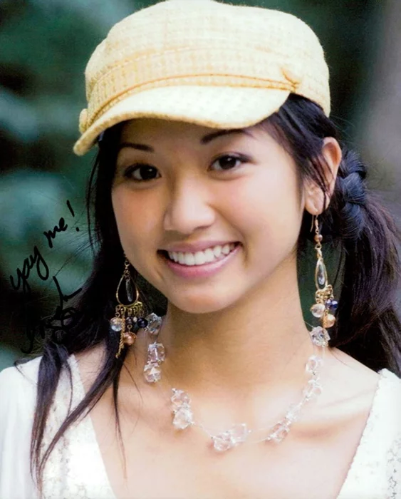 Brenda Song autograph