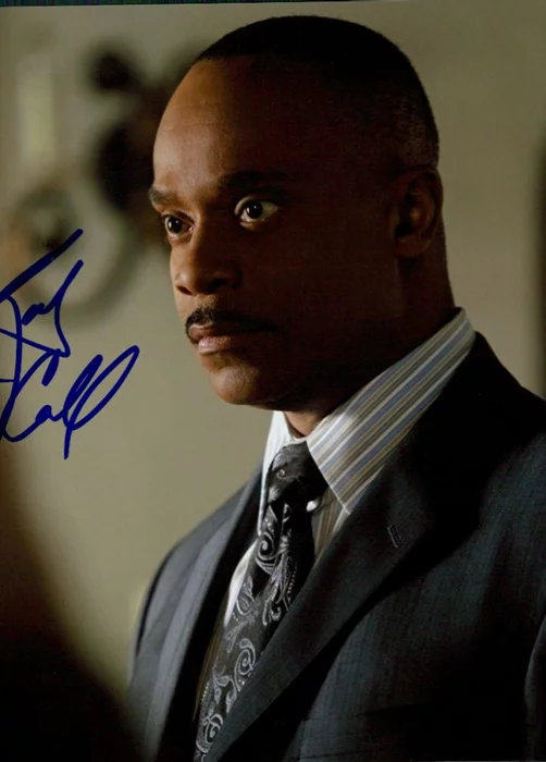 Rocky Carroll autograph