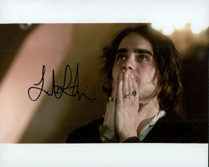 Landon Liboiron autograph