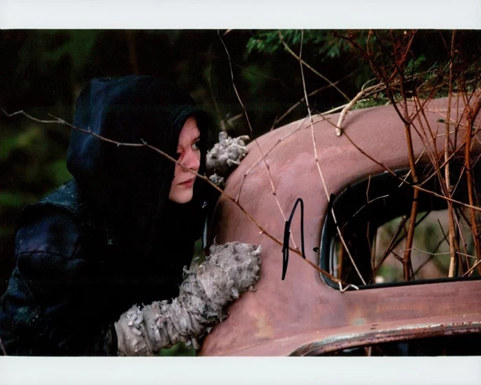 Madeleine Martin autograph