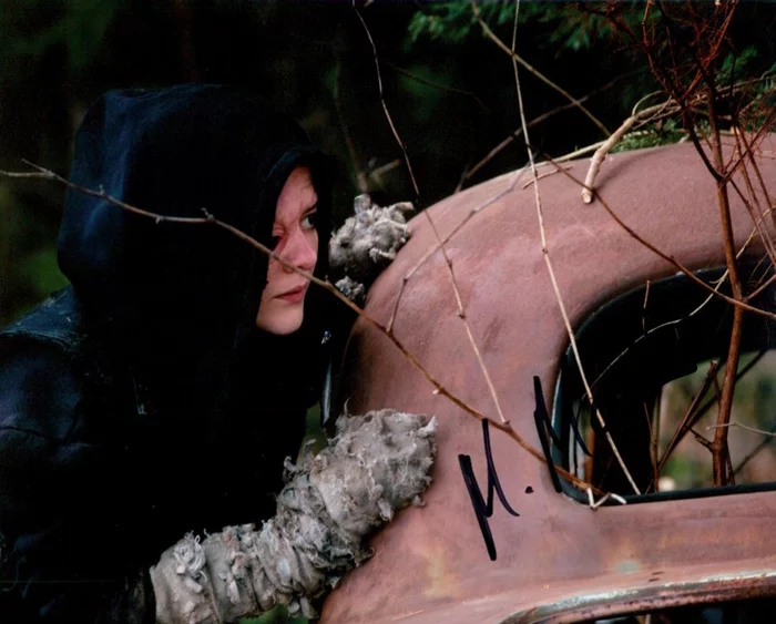 Madeleine Martin autograph