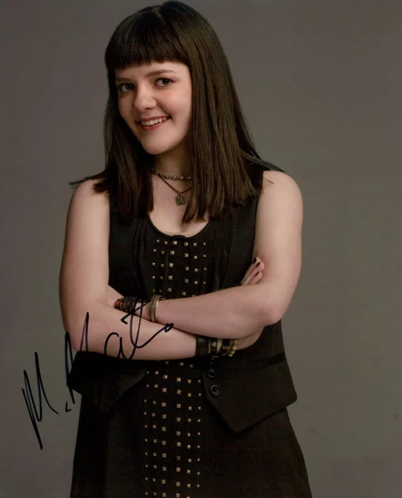 Madeleine Martin autograph
