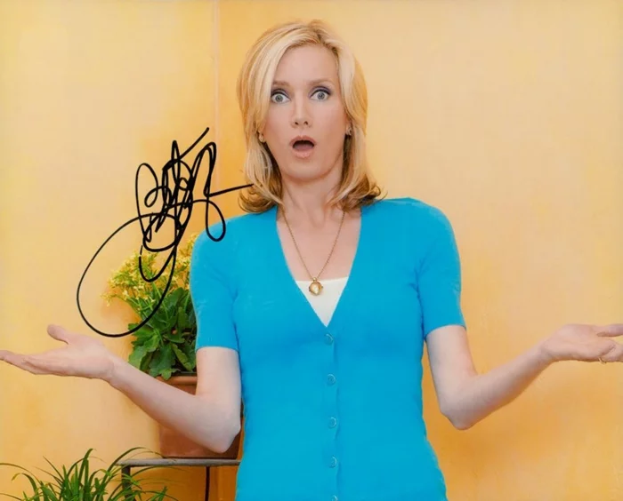 Beth Littleford autograph