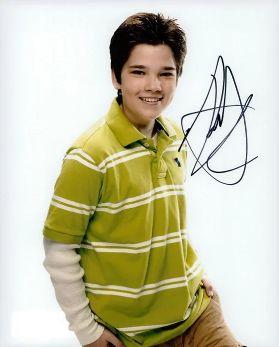 Nathan Kress autograph