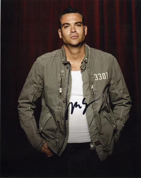 Mark Salling autograph