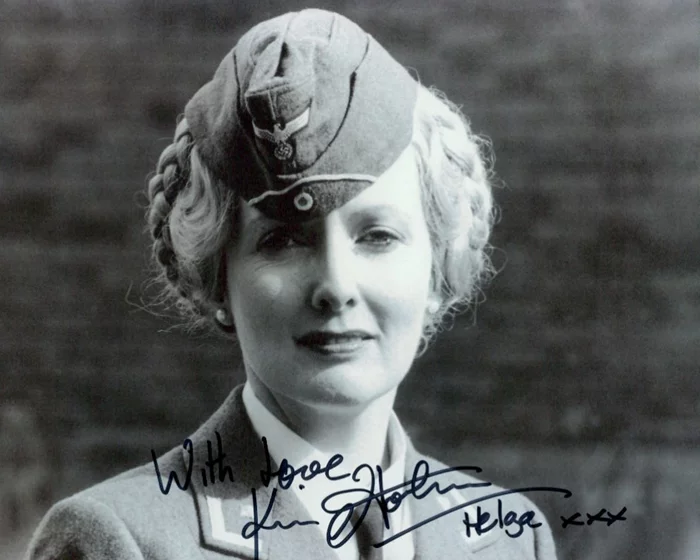 Kim Hartman autograph