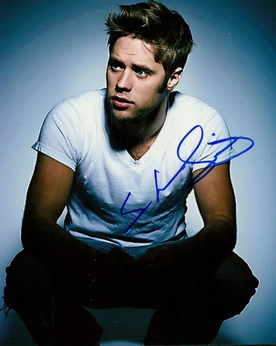 Shaun Sipos autograph