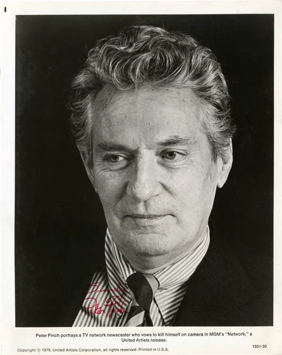 Peter Finch autograph