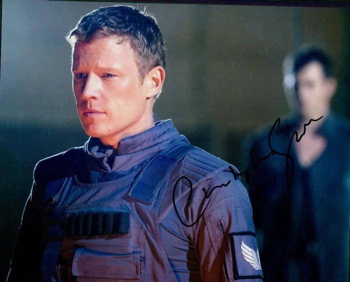 Christopher Egan autograph