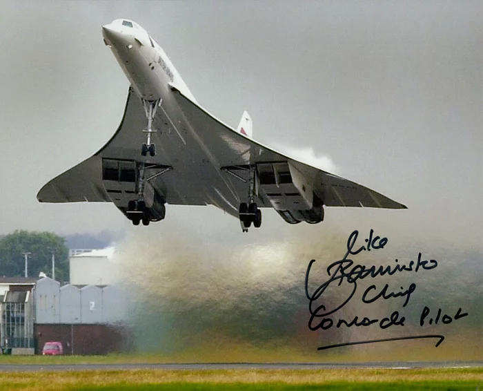 Mike Bannister autograph