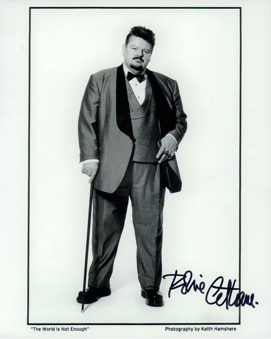 Robbie Coltrane autograph